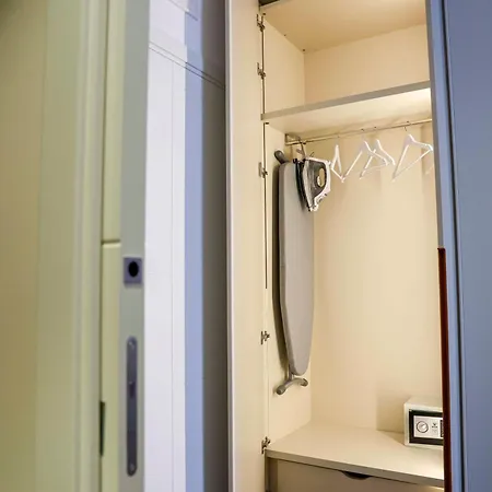 Tirone Luxury לינה וארוחת בוקר 3*