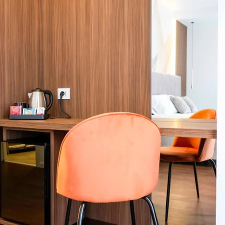 Tirone Luxury
