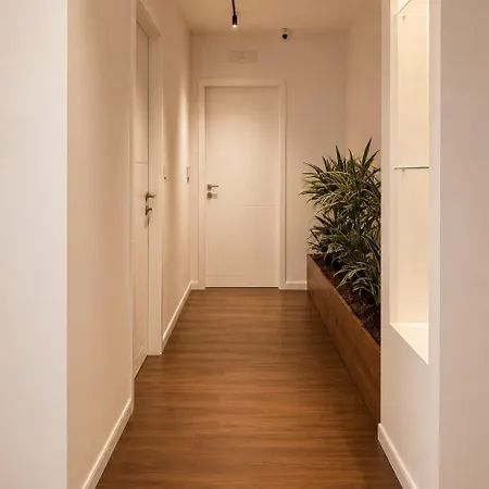Tirone Luxury לינה וארוחת בוקר 3*