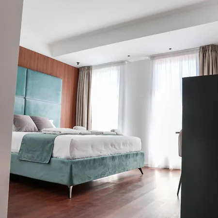 Tirone Luxury